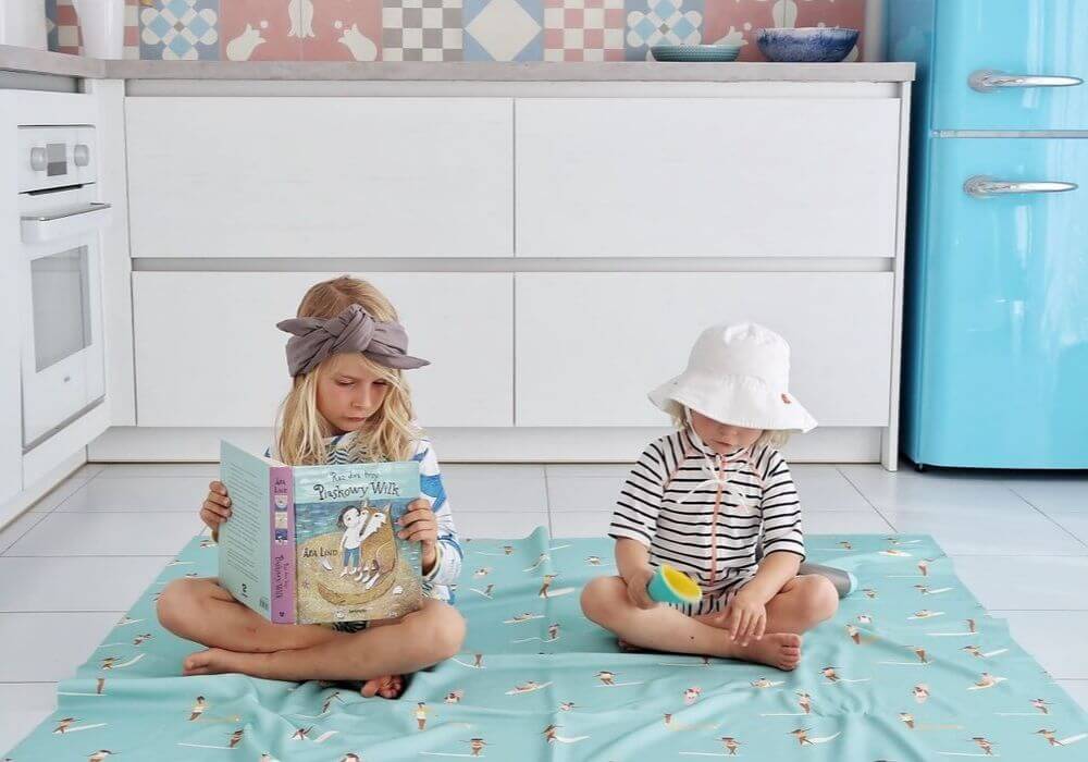 Decke aus einem bei CottonBee bestellten Stoff